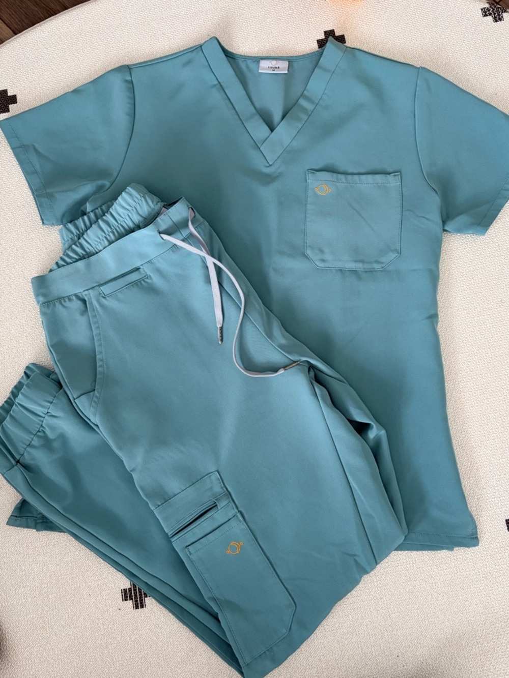 Luuna Astra Medium Seafoam Scrub Set